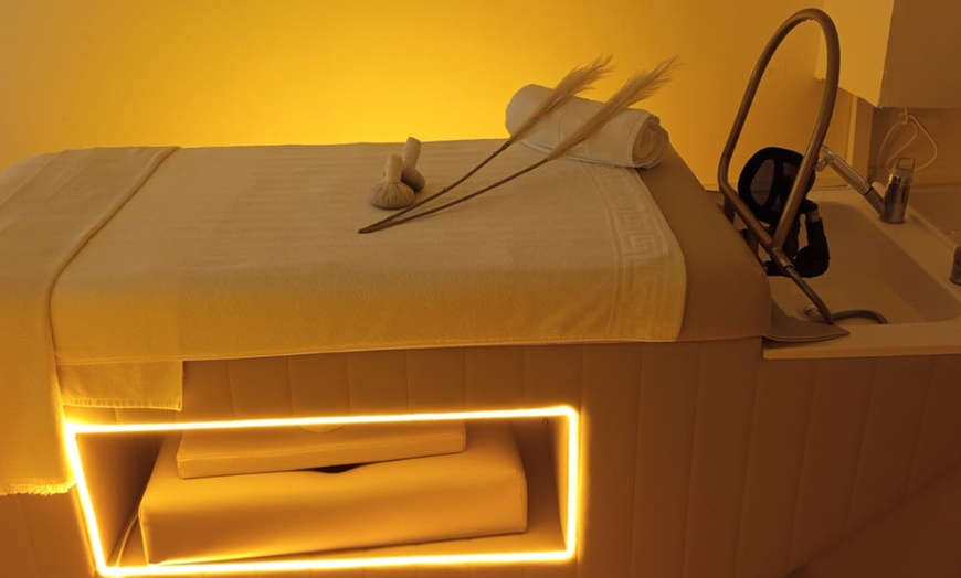 Image 1: Full Experience Head Spa con bebida de cortesía para 1
