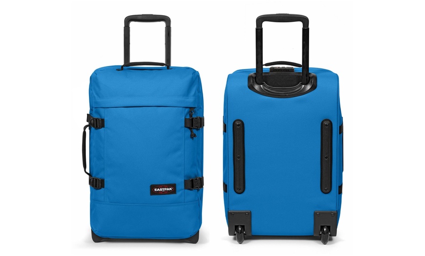 Image 4: Valise Eastpak avec système de roulement 360°