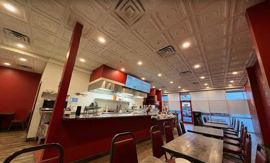 Image 3: $10–$40 Dining Credit for Food & Drinks
