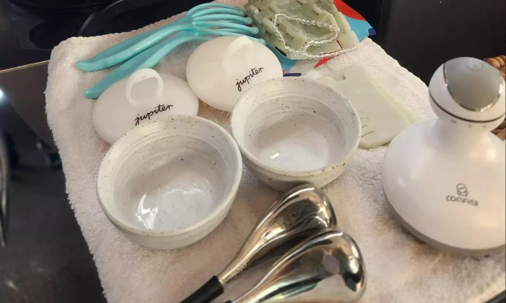 Single or Double Scalp Facial Intro or Deluxe Head Spa Treatment