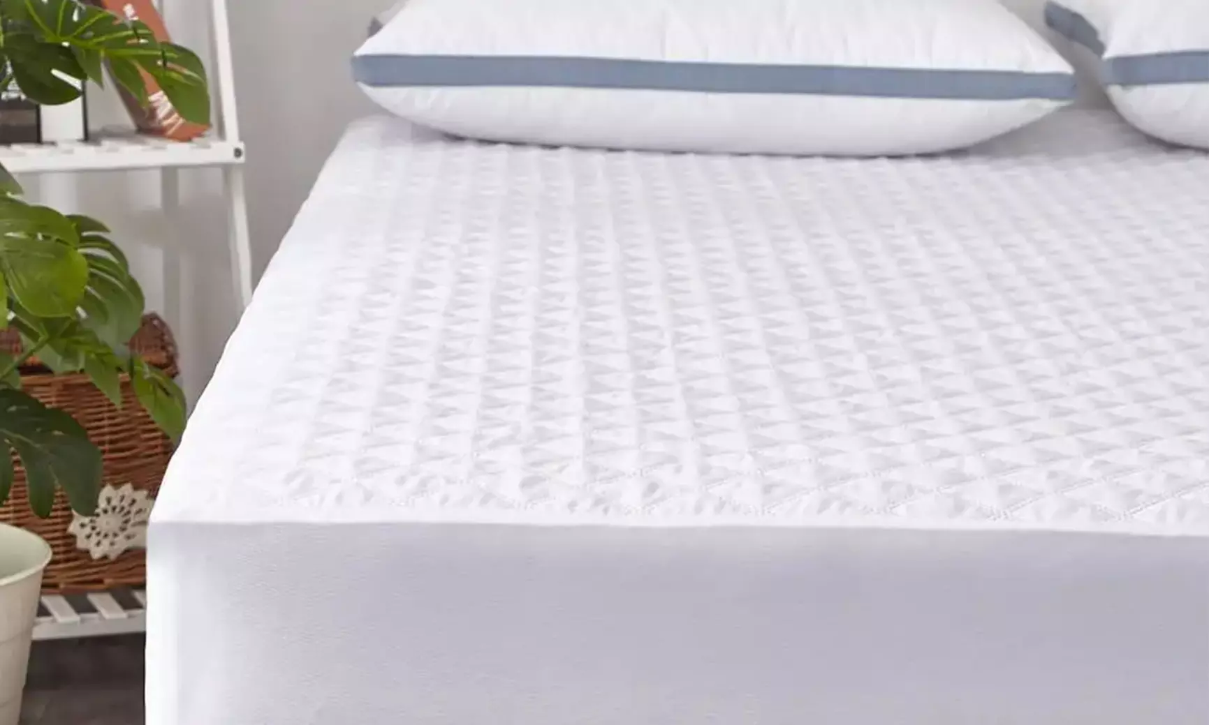 Lot de 15 protèges matelas imperméables 225 g Toucan 140x190x30 non feu Lot de 15 protèges matelas imperméables 225 g Toucan 140x190x30 non feu