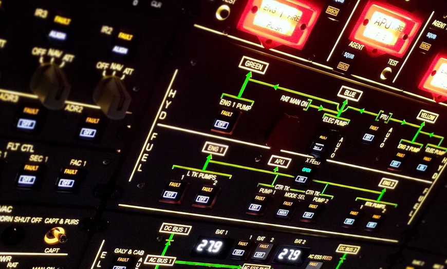 Image 3: Zostań pilotem i zasiądź za sterami symulatora: Boeing 737 i inne