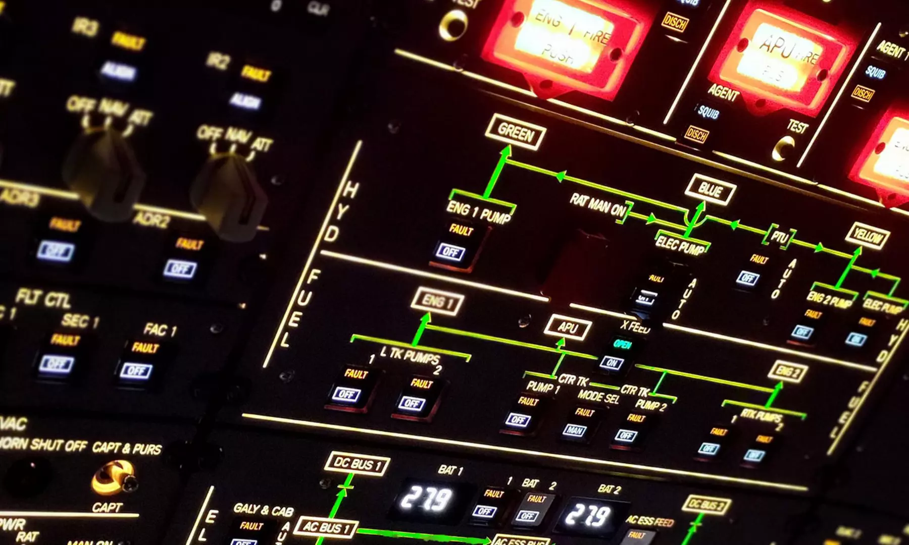 Zostań pilotem i zasiądź za sterami symulatora: Boeing 737 i inne