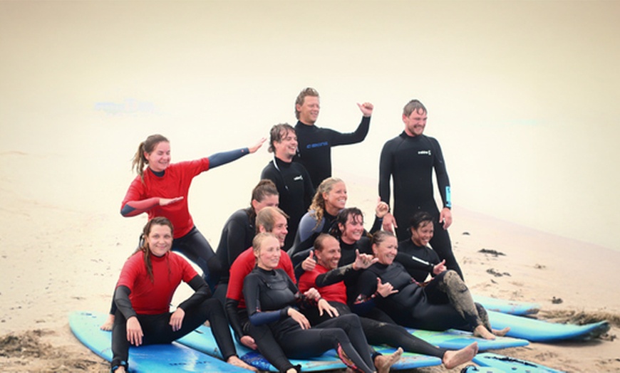 Image 2: Pak je eerste golf: 4 uur surfles en surfen inclusief materiaal