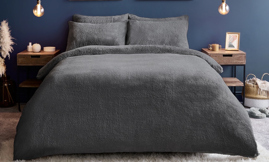 Image 17: Silentnight Cosy Teddy Fleece Bedding