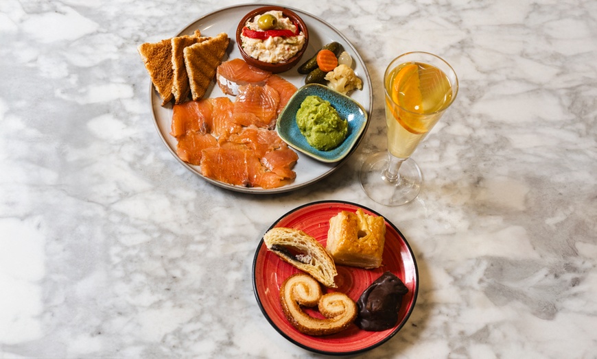 Image 5: Brunch o merienda en 9 o 10 pasos para 2 o 4 y opción a cava o mimosa 