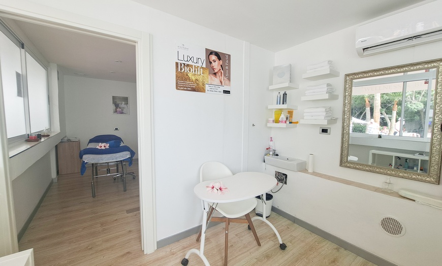 Image 3: Maderoterapia, cavitación o radiofrecuencia y masaje drenante 