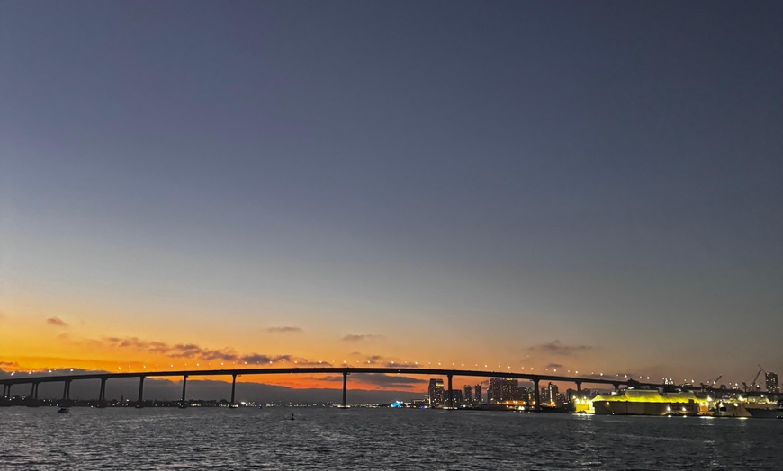 Image 3: Boats & Hoe-Down Country Cruise Aboard Luxury Yacht