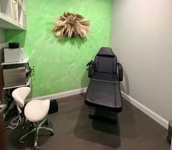 Deluxe Manicure with Sugar Scrub + Choice of Regular or Dazzle Dry Polish - Serenity Sole Spa
