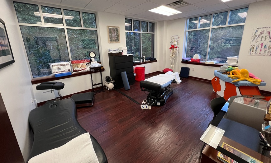 Image 7: 60 or 90-Minute Massage with Laser Therapy or Spinal Decompression