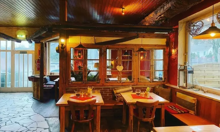 Bayrischer Klassiker nach Wahl inkl. Bier für 2 oder 4 Personen