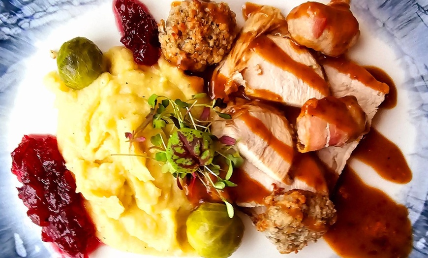 Image 8: 2-Course Italian Meal for 2–4 with a Glass of Prosecco or Soft Drink
