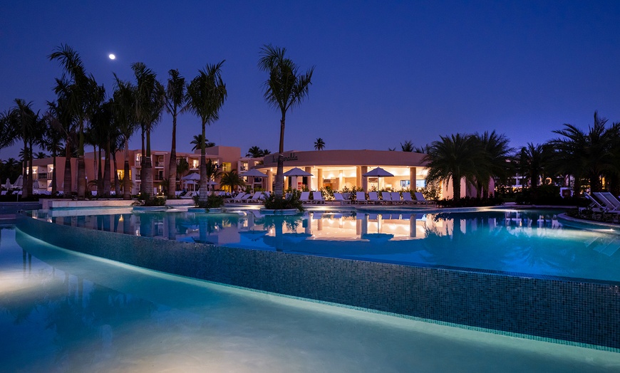 Image 13: ✈4-Night All-Inclusive Punta Cana Vacation from Travel by Jen