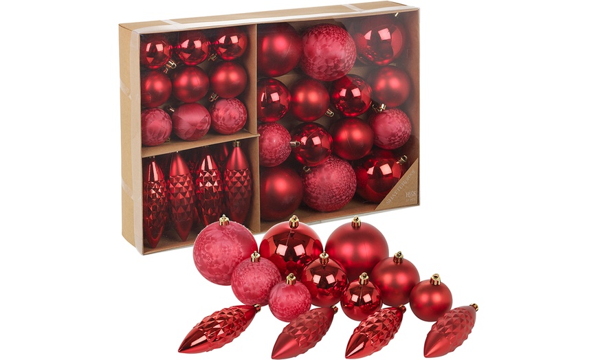 Image 6: 31-Piece Christmas Bauble Set