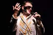 2 Tickets für "Elvis lebt" – eine humorvolle, musikalische Zeitreise über den King of Rock`n`Roll (30% sparen) - Second Medium