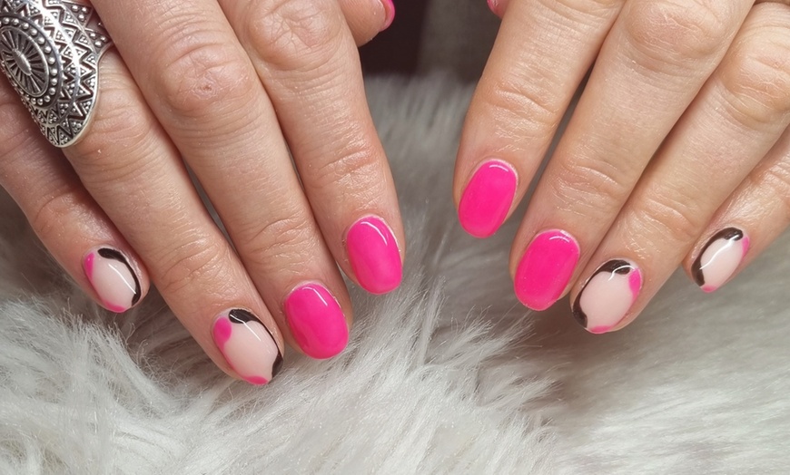 Image 7: Nail Spa/Salon - Nail Design at Threading Beauty Lounge