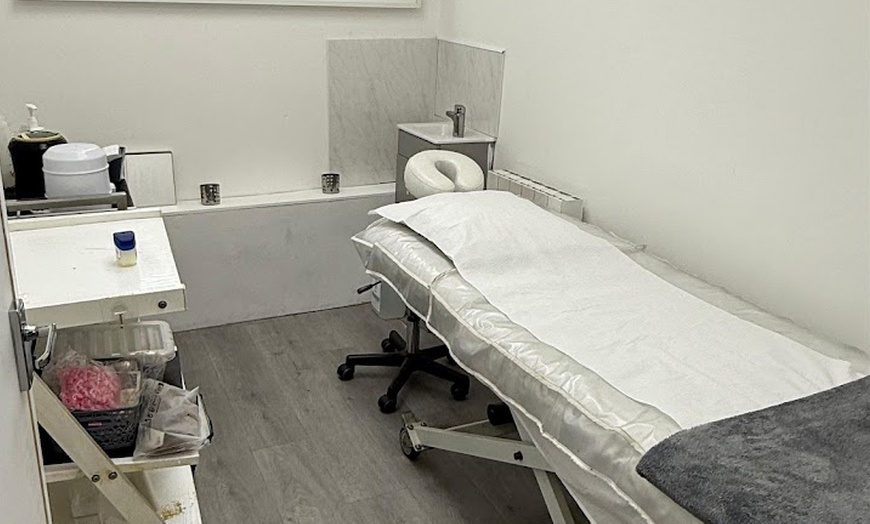 Image 3: Enjoy Manicures and Pedicures with Polish Options