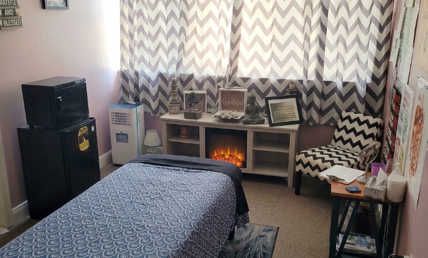 Image 2: Indulge in Royal Treatment and Relax Your Mind & Body with a Massage