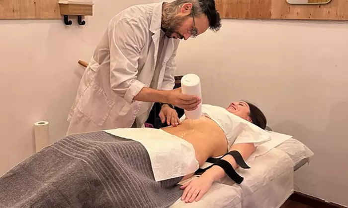 Reduce la grasa con hasta 2 sesiones de criolipólisis y EMSculpt