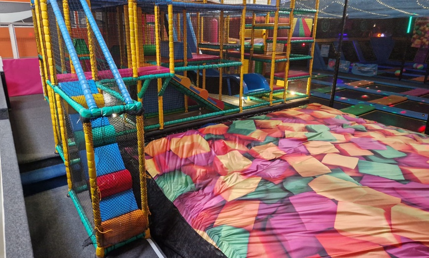Image 3: 60-Minute Trampoline Park Session for 1, 2, 3, or 4 People