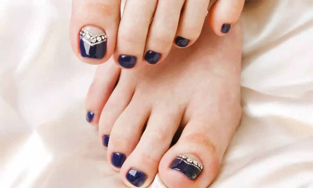 Massage relaxant avec beauté des mains ou soin du visage