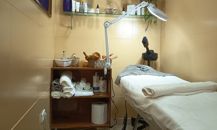 Image 2: 2, 4 o 6 sesiones de maderoterapia corporal con drenaje linfático