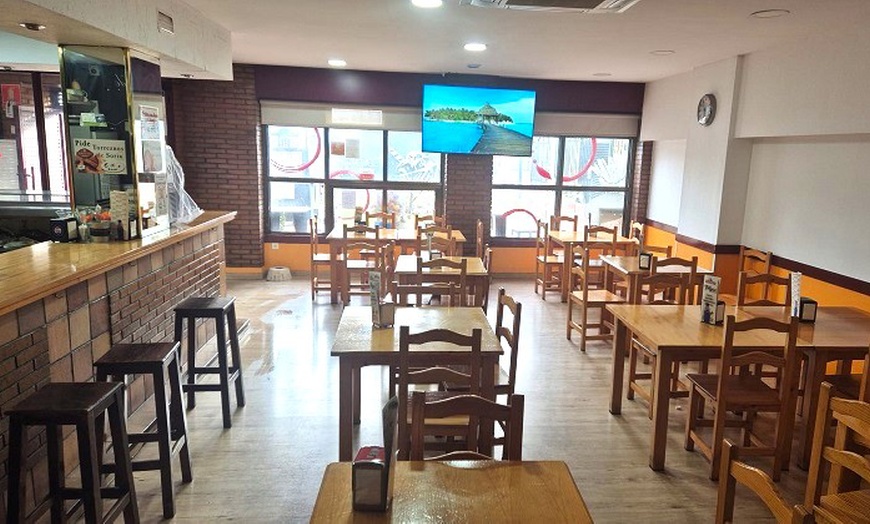 Image 4: Menú de paella para 2 o 4 personas con botella de vino