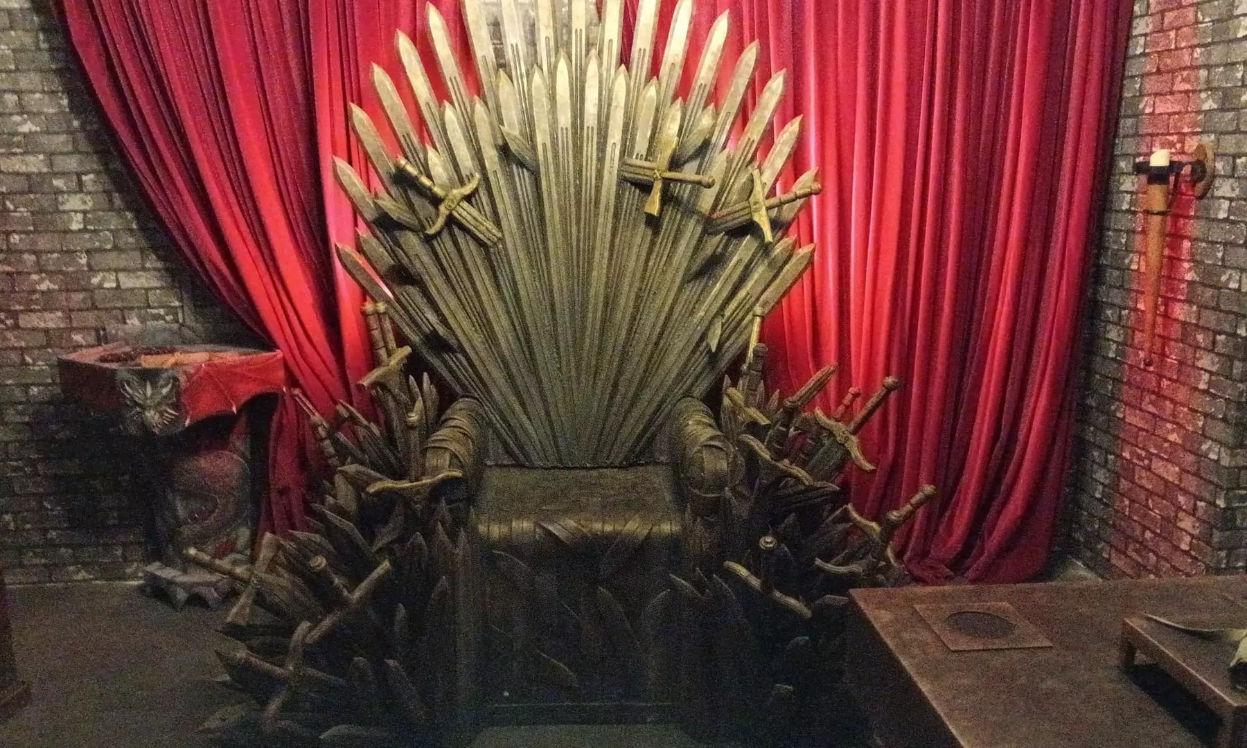 60 Min. Escape-Room "Game of Stones" für 2, 4 oder 6 Pers. - Spannender Rätselspaß & Teamarbeit (bis 41% sparen)