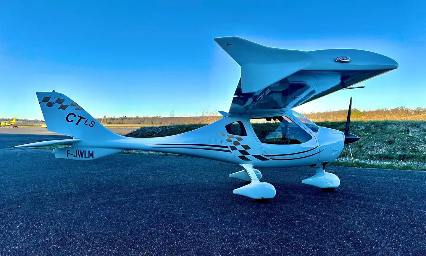 Baptême de l'air en ULM au-dessus du Lot