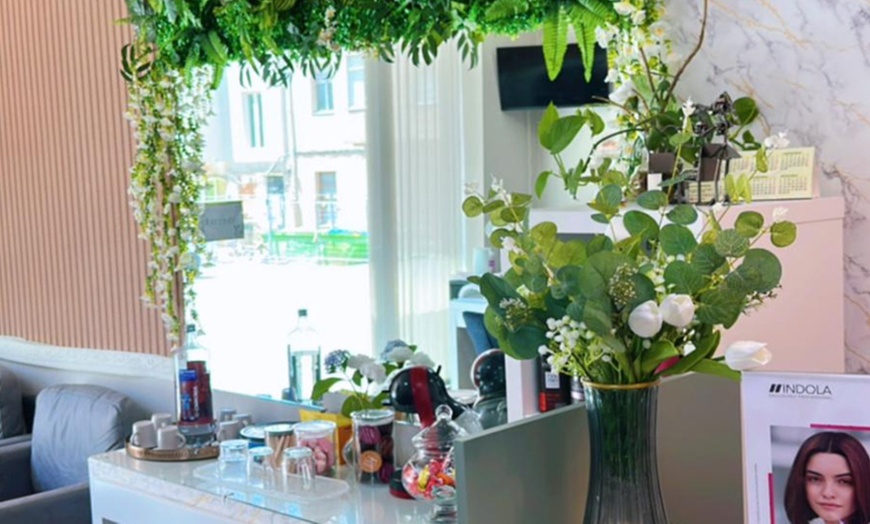 Image 8: 1 o 3 masajes a elegir o ritual de hasta 1 h con bebida y bombones