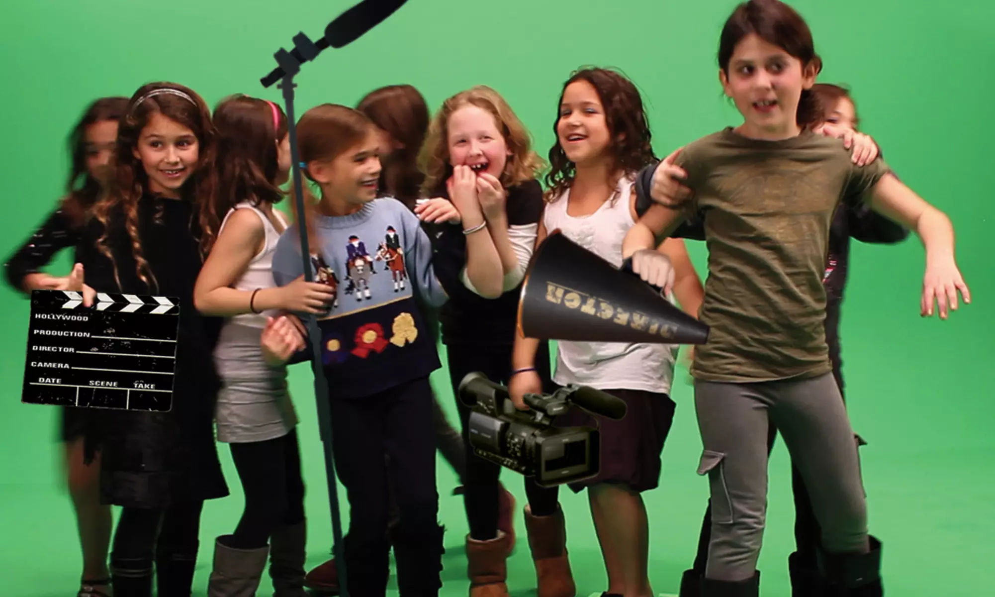 Explore with a STEM Family Exploration Admission for 2 or Family Pass at Mobilequest Stem Center (Up to 50% Off)