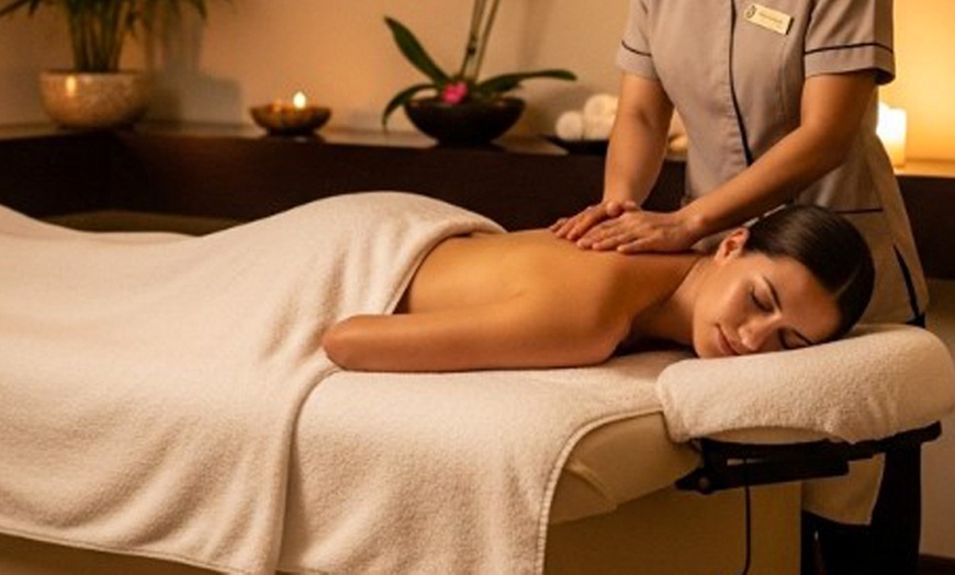 Image 3: 60 or 90-Minutes Therapeutic / Swedish Deep Tissue Massage Hot Towels