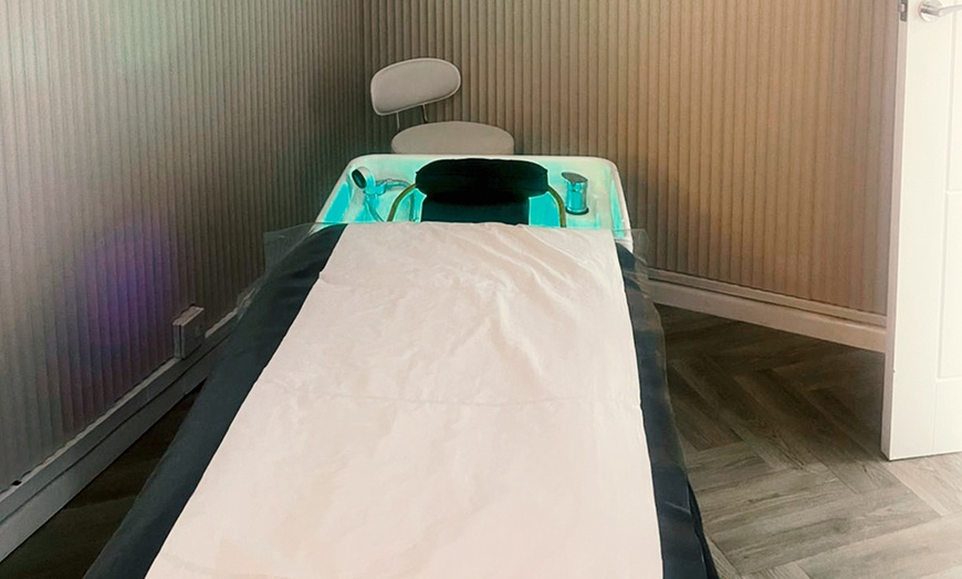 Image 2: Bronze, Silver & Gold Pamper Packages — Luxurious Massages & Facials