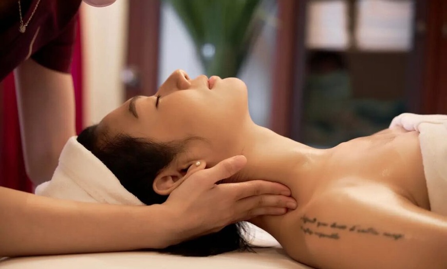 Image 3: Up to 47% Off on Pampering Head SPA Package  at Diva Nails Spa