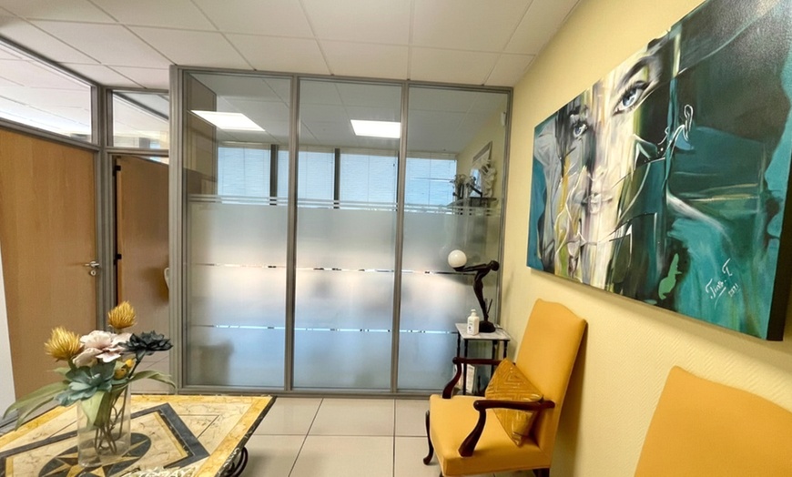 Image 7: Tratamiento reafirmante y relleno dérmico en Sarve Medicalestetic