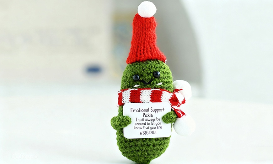 Image 3: Ornamento tascabile di supporto a forma di bambola lavorata a maglia