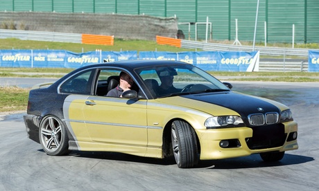 7 vueltas conduciendo un BMW Serie 3 Kit M de 200 cv en circuito drift deslizante RACC de Barcelona (Montmeló)