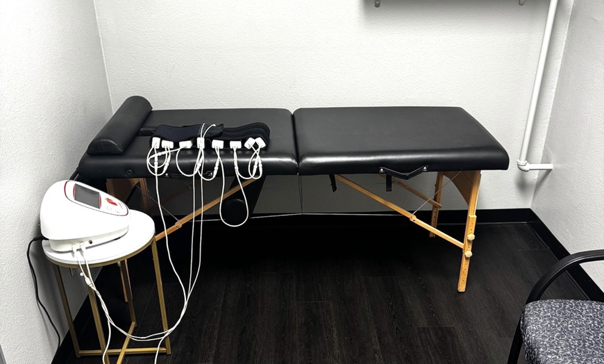 Image 3: Boost Your Energy with 4 or 8 NAD+ Injections