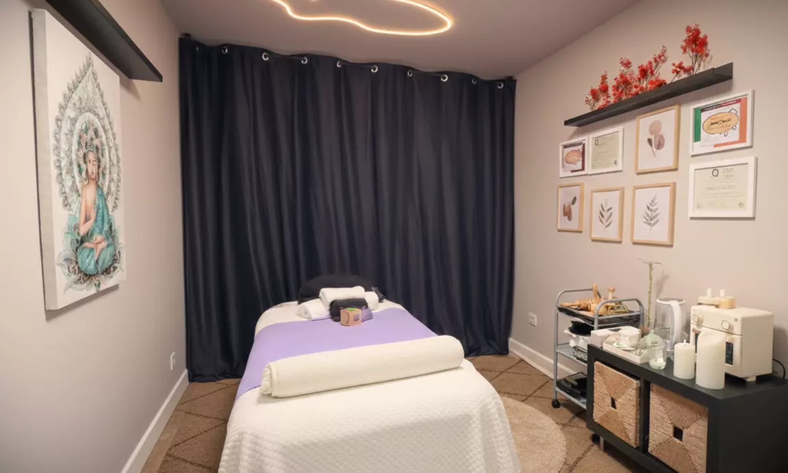 Masaje de 40 minutos a elegir con opción a reflexología y tratamiento