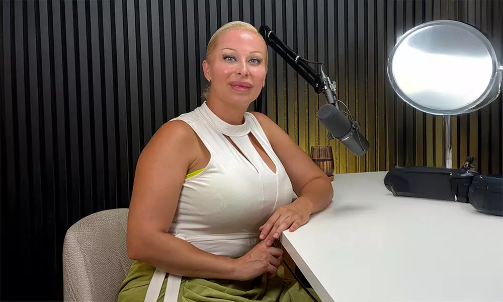 Radiante, sin agujas: 1 o 2 sesiones de mesoterapia facial virtual