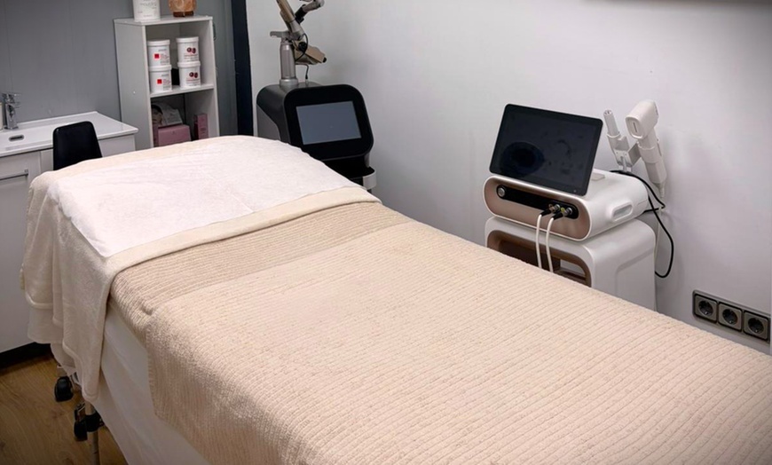 Image 7: Limpieza facial básica o profunda con opción a diferentes tratamientos