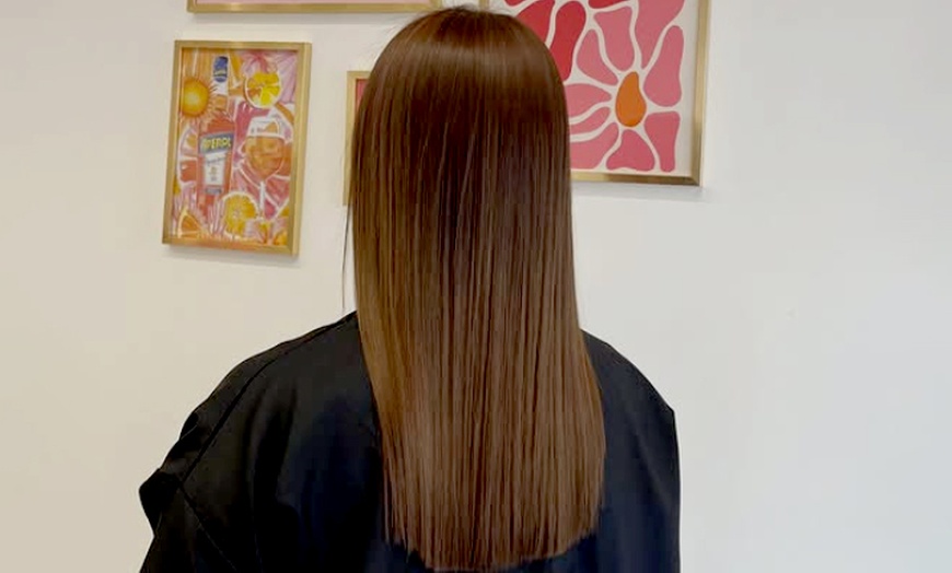 Image 2: Des forfaits coiffure au salon avec Olivia Bajulaz