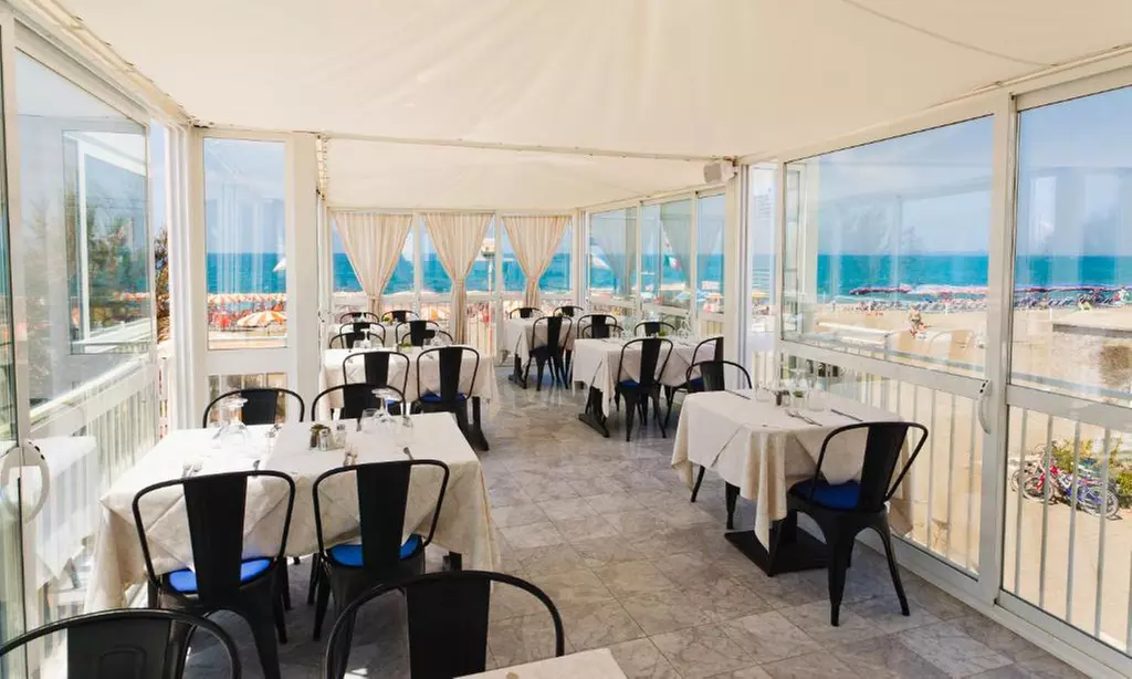 Marina di Cecina: 1, 2 o 4 notti per 2 persone in mezza pensione