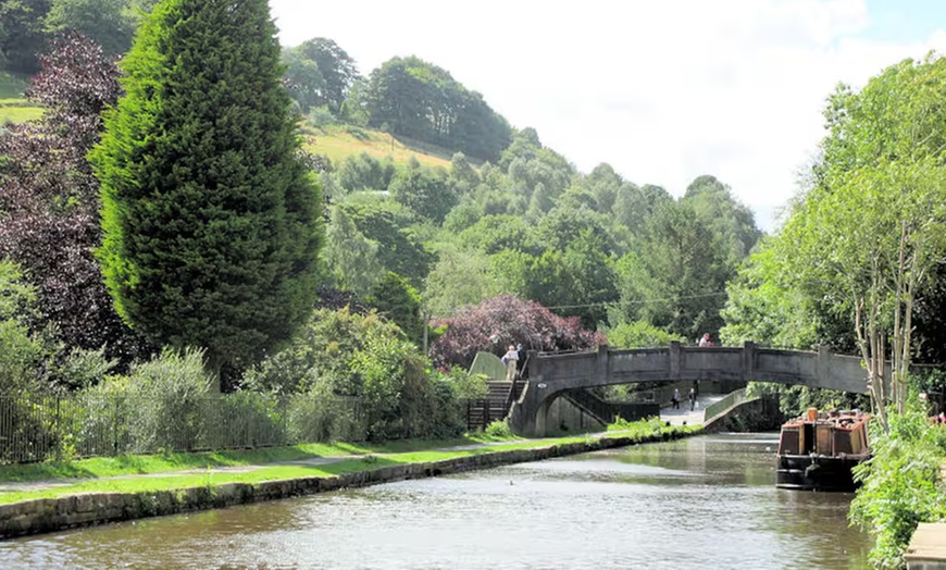 Image 10: West Yorkshire, Hebden Bridge: 4* Apartment Stay with Breakfast & Prosecco