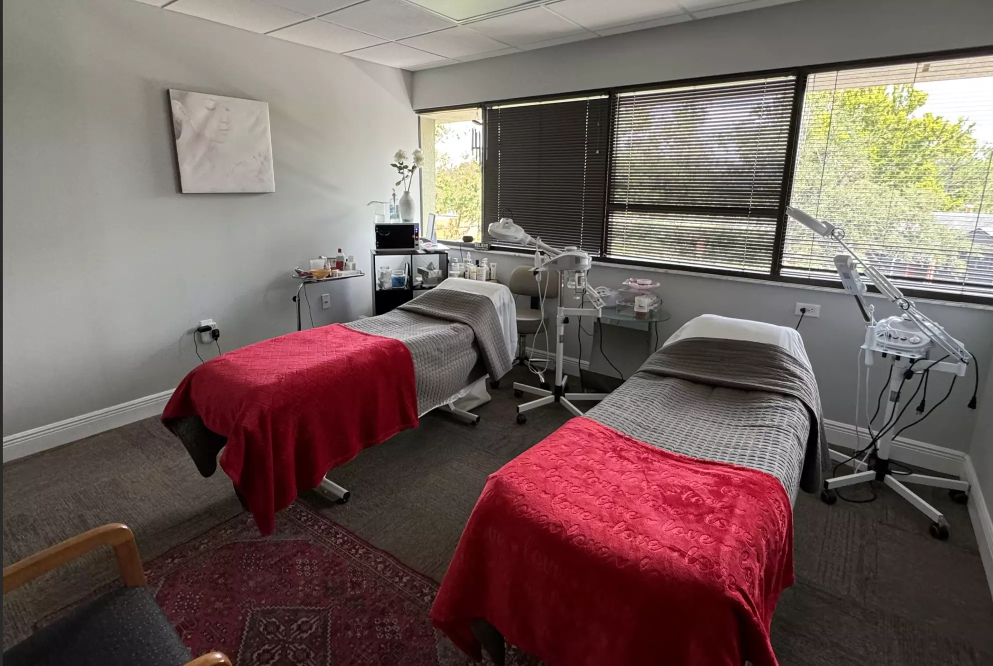 Get Swedish Massage / Deep Tissue / Swedish Couples Massage