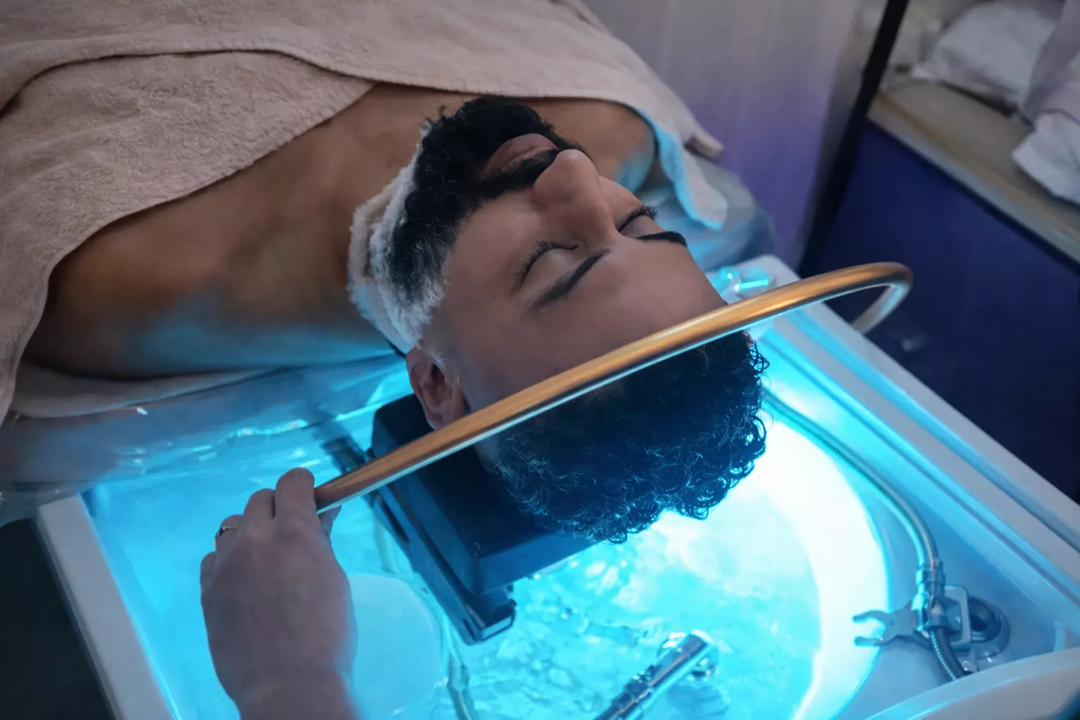 FACE Headspa, H₂O Headspa oder H₂O LUX Headspa für 1 oder 2 Personen