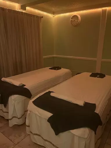 Up to 36% Off on Couples Massage at Paradise Massage