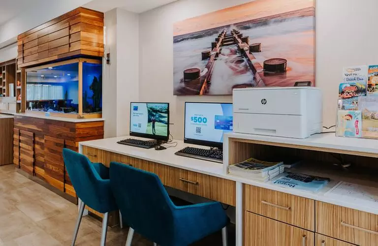 Modern comfort with breakfast and easy coastal access