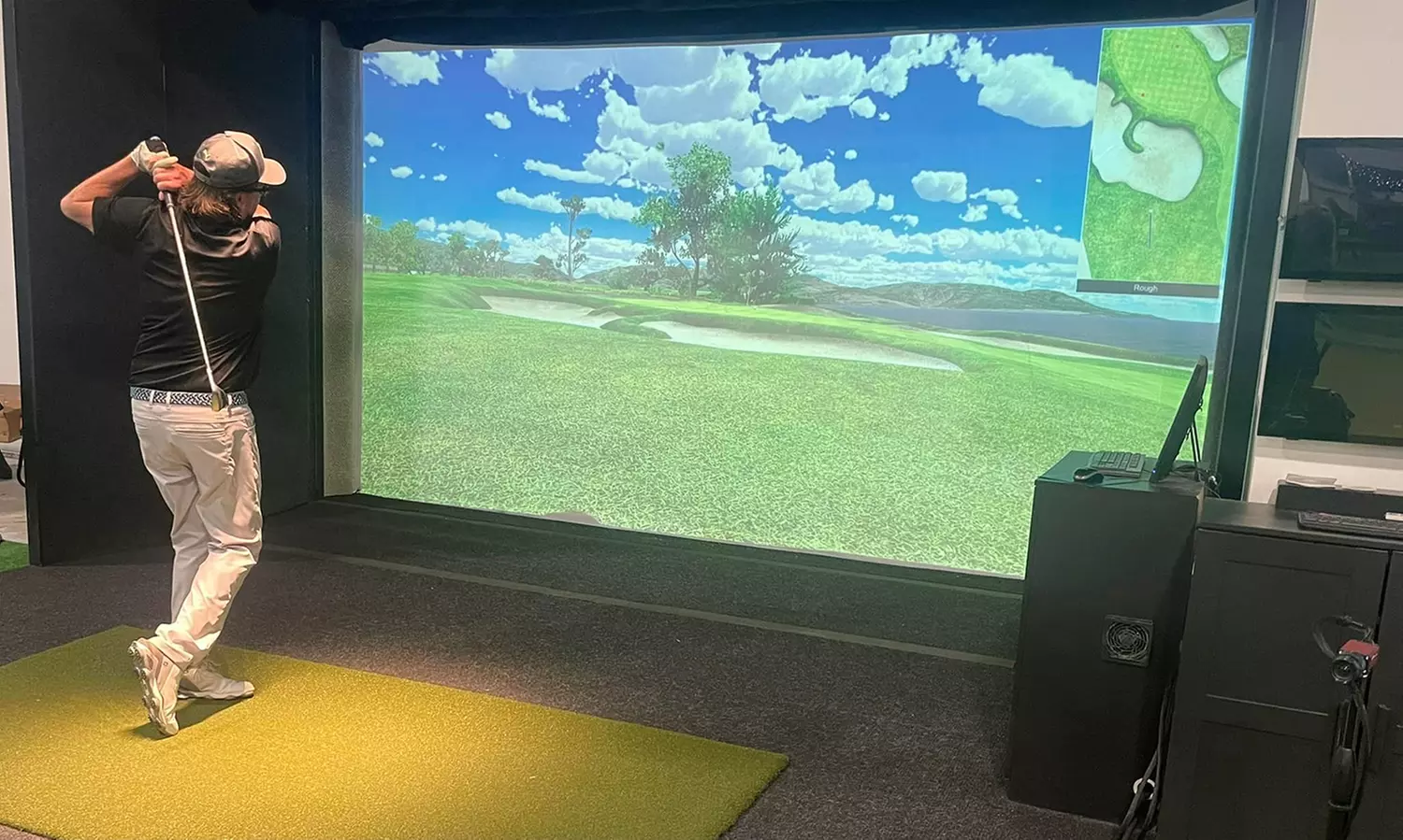 Golf Simulator Bay Rent/Driving Range for 1/2 Adults/Individual Golf
