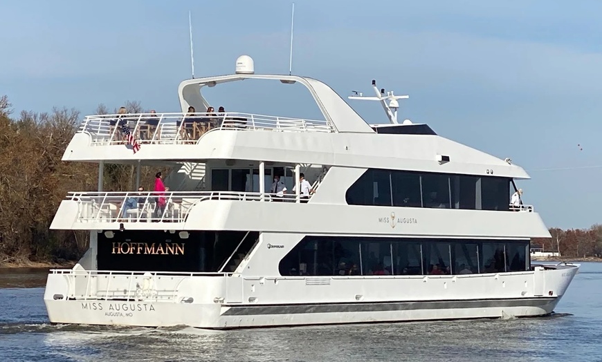 Image 1: Missouri River Cruise – Luxury Narrated Yacht Tour